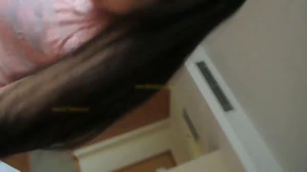 高颜值美女酒店私密冲动 丝袜美臀好身材这妹子看着就心动，乳房鼓鼓有点想插 美女销魂一直鸡动720P高清